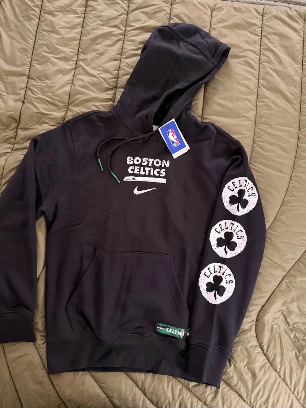 Nike pullover hoodie